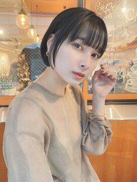 ルービック 難波(Rubik's) 小顔に見える大人ショートボブ/インナーカラー