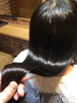 ナンバー イル デュッカ 札幌(N° il duca) 大人かわいいエギョモリ ミルクティーブラウン ひし形シルエット