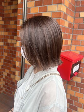 ヴィップルーム(viproom) シークレットハイライト/アッシュブラウンカラー/外ハネヘア