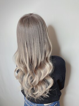 ニーナ ヴィジョン(NINA visioN) #プルエクステ#グラデーション