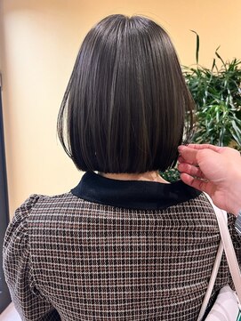 トローノ 栄(TRONO) パツッとボブ　酸性ストレート　グレージュ