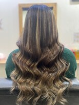 ラビス クローバー(Lovis clover)&nbsp;シールエクステ　ふんわりカール　波巻き　ヘルシースタイル