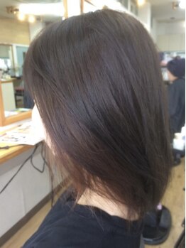 カラーアトリエ イロドリ(彩)の写真/【最新テクノロジーで髪の毛の内部にしっかりと栄養補給!】紫外線/乾燥/繰り返すカラーダメージにも◎