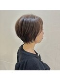 ショートボブ×白髪ぼかしハイライト