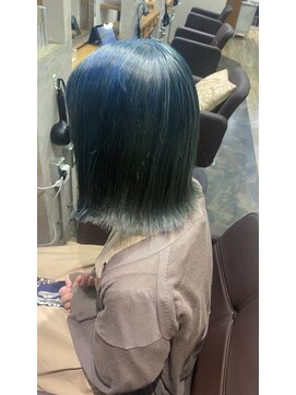 ロア 福岡天神本店(LORE) くすみグリーン