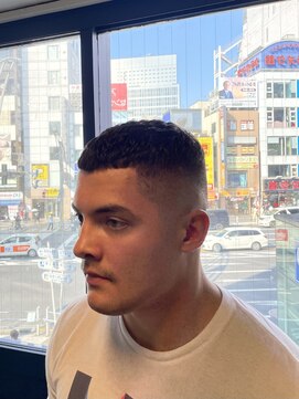 ミリオンバックス 上野(Million Bucks) クロップスタイル