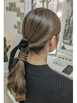 ミザリー(MISERY) タイトポニーテール