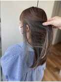 20代女性 グレージュ
