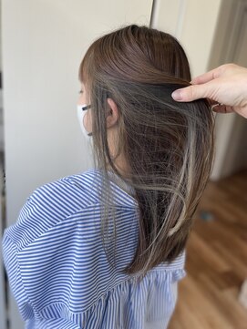 イロン(iroN) 20代女性 グレージュ