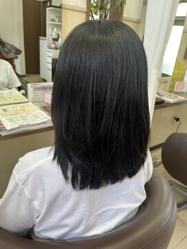 コアフィールフィス(COIFFURE fils) 《見附　今町》顔周りレイヤー　黒髪ロング
