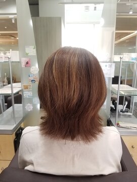 アトリエモア(Atelier More) 外ハネスタイル