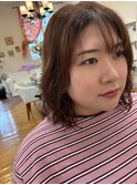 ナチュラルな柔らかい雰囲気のパーマで女性らしさを。