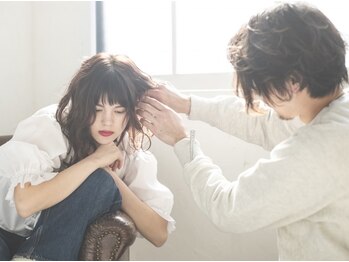 エンネ 新宿(enne)の写真/コンテスト受賞歴のあるハイキャリアスタイリストが在籍！圧倒的コスパで毎月のメンテナンスも◎[新宿]