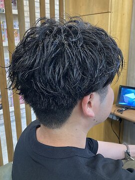 グレープバイン(GRAPEVINES) 束間アップバングパーマ