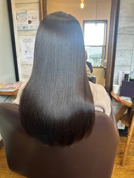 ピース 高塚店の写真/髪のパサつきや広がりが気になる方にオススメ◎ピースのトリートメントで、潤い溢れる艶やかな美髪に。