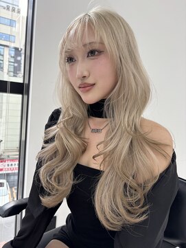 ランテルディ 渋谷(LANTERDIT) レイヤーカット　ホワイトベージュ　韓国ヘア