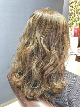 トゥーリ 筑紫野店(tuuli) tuuli / ひし形シルエット ロブスタイル / 八谷昌直