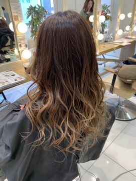 クレア本厚木(CREA) ブラウンベージュの　ハイライト　グラデーション