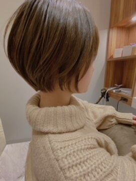 アリエッタ ギンザツー(ARIETTA GINZA2) 小顔ショート/くすみカラー/大人ガーリー/フェミニン/冬ヘア