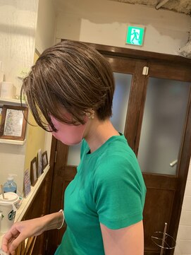 ラレイ(Lalei) *20代30代小顔くびれショート丸みショート 表参道