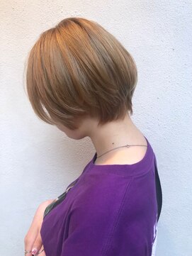 モルニ(MORNI) ハニーべージュ_マロンベージュ Aラインボブ かきあげ