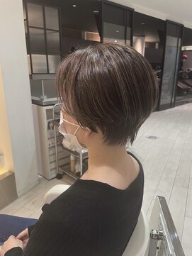 エアー 銀座(air) ★岡田有加★20代30代/ハンサムショート×白髪ぼかしハイライト