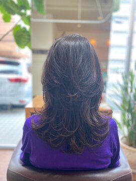 ミオ パーチェ ヘア(mio pace hair) ミディアムウルフ