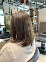 ユリイカビヨウシツ&nbsp;ミディアムヘア