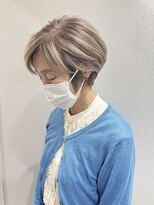 ジエクト アイロ(The Ect ilo)&nbsp;ホワイトシルバー ヘーゼルグレージュ 白髪ぼかしハイライト