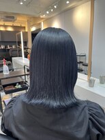 ブレンド 渋谷(BLend)&nbsp;グレージュマチルダボブインナーグレージュ 前髪ブルー