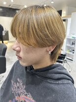 ヒュイル バイ ニアウ(Hwyl by Niau) メンズマッシュセンターパートツーブロックニュアンスパーマ眉毛