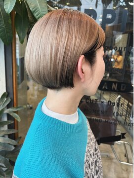 ドゥーア 代官山(Door) #ワンレン#切りっぱなしボブ#ベージュ#ハイトーン