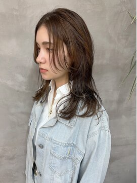 キイ ギンザ(k.e.y GINZA) セミディレイヤー3