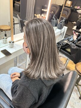 ブレンド 渋谷(BLend) 20代30代40代白髪ぼかしハイライト小顔ショートボブミニウルフ