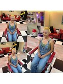 -80's American barber shop-