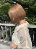 切りっぱなしボブ/レイヤー/ボブルフ/くびれ/ミディアム/小顔