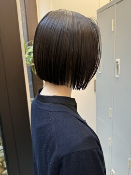 ミィ 表参道(mee.) 黒髪/ボブウルフ/ネビージュ/小顔/ワンレン/髪質改善/前髪