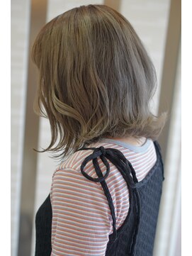 ムゥフ ヘアーアンドアイラッシュ(mouf hair&eyelash) オリーブシルバー