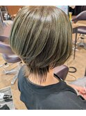 ショートボブ