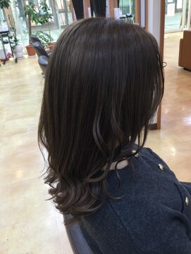 ヒラトヤ 肴町店 バタフライカット*レイヤーパーマ*アッシュブラック*20代