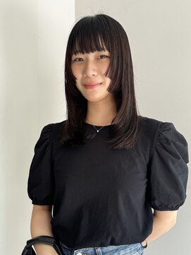 ヤント(yant) ステップカット×ミディアムストレート