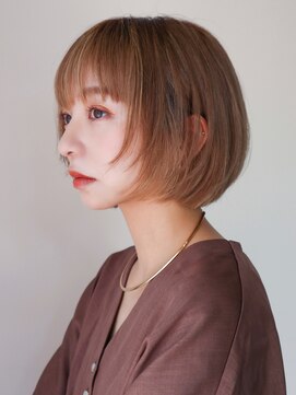 シスタ(SISTA) ハイトーンボブ/顔周りレイヤー/軽めボブ内巻きボブ顎ラインボブ