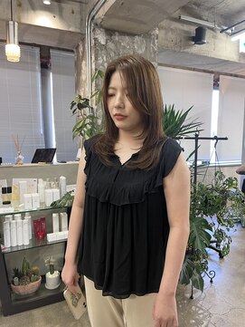 リラ バイ クオーレ(LIRA by CUORE) 韓国風レイヤースタイル