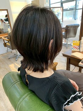 リコバイアフロート(riko by afloat) ウルフ/レイヤーボブ/ハイライト/グレージュ