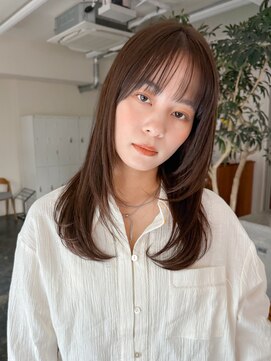 ガーランドギンザ(Garland Ginza) スモーキーブラウンミディアムレイヤーカット顔まわりカット