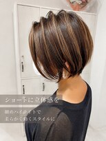 ヌリ 錦糸町(NuRI)&nbsp;襟足すっきり×立体感ハイライトのくびれショート
