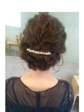 トキ(tokii) 「tokii」　卒業式二次会ヘアアレンジ　編みこみ