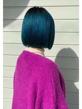 ヘアーアスクアドア(hair ask Adore) ミニボブインパクトカラー