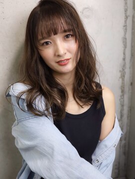 ルノン(LUNON) 可愛らしさとナチュラルな大人な雰囲気を残したセミロング