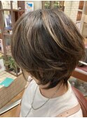ディレクター今嶋　ショートウルフに地毛ハイライト